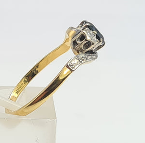 7501 Vintage: (1964) 18ct Gold Blue Sapphire Twin Diamonds Illusion Set Cocktail Ring- 60 years old