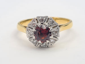 7509: Vintage Old 18ct Gold Platinum Set Garnet Diamonds Ring- Art Deco Design,