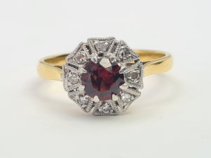 7509: Vintage Old 18ct Gold Platinum Set Garnet Diamonds Ring- Art Deco Design,