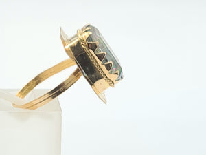7070: Vintage: 18ct Gold Emerald Cut Mystic Topaz Cocktail Ring- lovely cut & colours