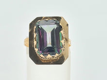 Cargar imagen en el visor de la galería, 7070: Vintage: 18ct Gold Emerald Cut Mystic Topaz Cocktail Ring- lovely cut &amp; colours
