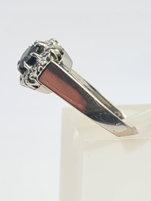 2904: Vintage: 18ct White Gold French Blue Sapphire Diamonds Target Ring- From 1980