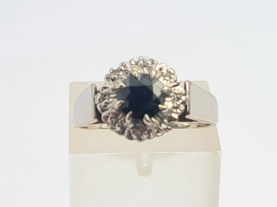 2904: Vintage: 18ct White Gold French Blue Sapphire Diamonds Target Ring- From 1980