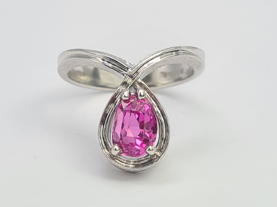 A7534: Vintage: 1977 - Fabulous 18ct White Gold Pear Cut Pink Sapphire Cocktail Ring- this is a substantial and sensational ring