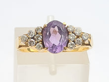 Load image into Gallery viewer, A7535:Vintage: 18ct Lilac Amethyst 12 Brilliant Cut Diamonds Ring= elegant, seductive, sparkling
