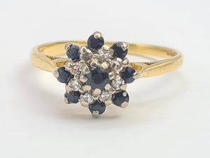 A7536: Vintage: 18ct Gold 9 French Blue Sapphires 8 Diamonds Floral Cluster Ring- lovely symmetry