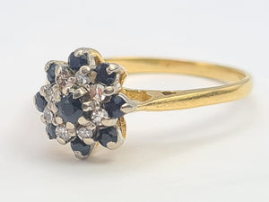 A7536: Vintage: 18ct Gold 9 French Blue Sapphires 8 Diamonds Floral Cluster Ring- lovely symmetry