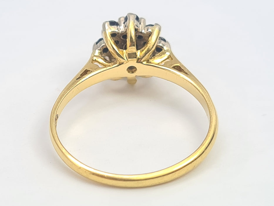 6163: Vintage: 18ct Gold Blue Sapphires Diamonds Cluster Ring- natural, sparkling beauty