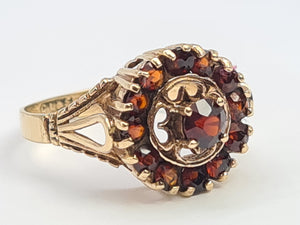 A7547:Vintage: (1976) 9ct Gold Garnets Geometric Set Cluster Ring- FAB at 48