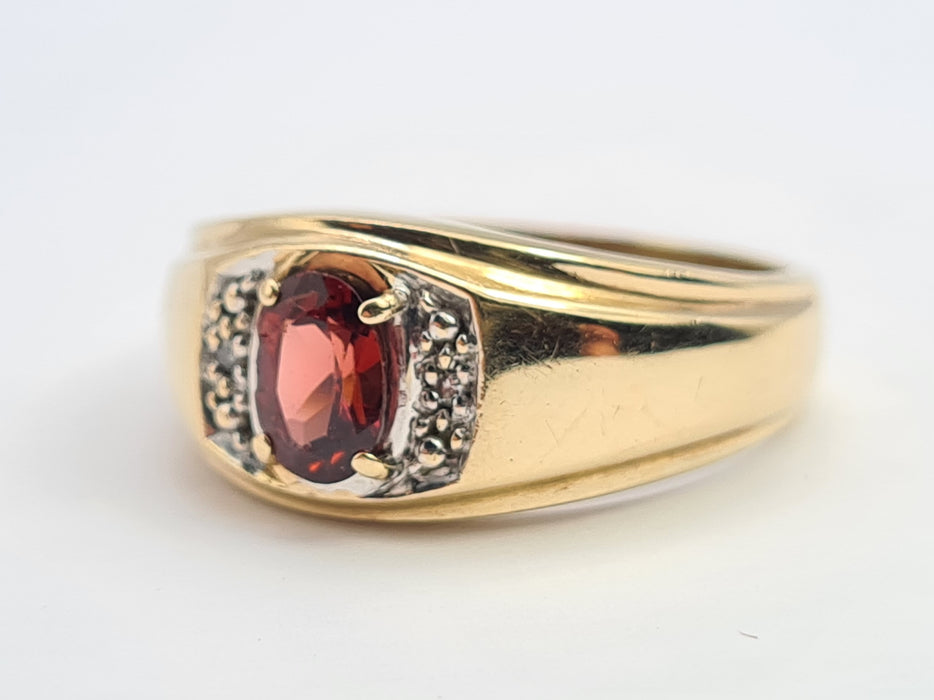 6161: Vintage: Heavy 10ct Gold Almandine Garnet Diamonds Signet Ring- Statement