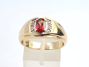 A7550: Vintage: Heavy 10ct Gold Almandine Garnet Diamonds Signet Ring- A fine example