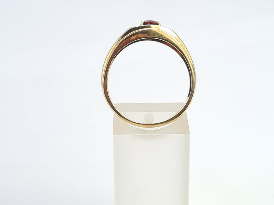 6161: Vintage: Heavy 10ct Gold Almandine Garnet Diamonds Signet Ring- Statement