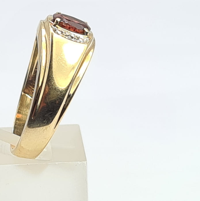 6161: Vintage: Heavy 10ct Gold Almandine Garnet Diamonds Signet Ring- Statement