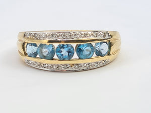 7551: Vintage: 9ct Gold 5 Swiss Blue Topaz 18 Diamonds Cocktail Ring- lovely combination, crisp eye candy