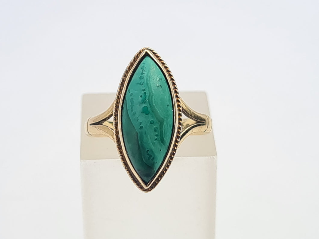 A7574:Vintage: (1969) 9ct Gold Green Marquise Malachite Ring- Hallmarked in London in 1969- FAB