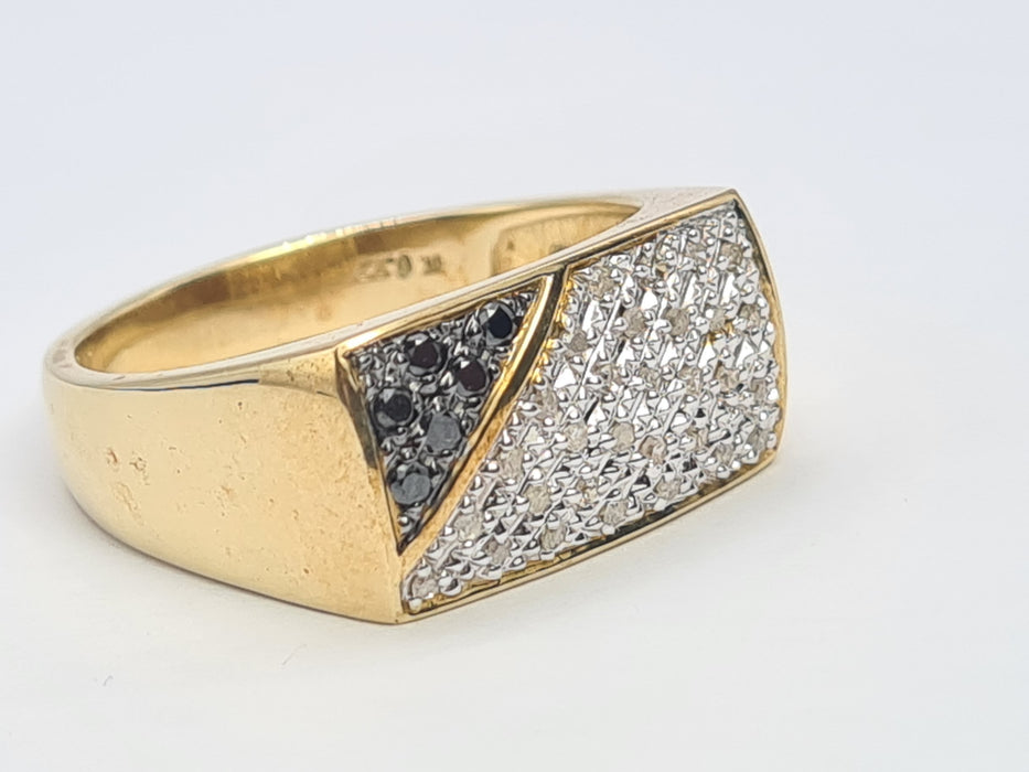 6106Vintage: Heavy 9ct Gold Black White Diamonds Signet Ring- sparkling statement