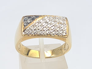 7579: Vintage: heavy 9ct Gold Black White Diamonds Signet Ring- sparkling statement