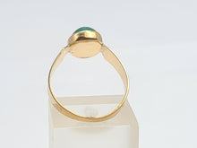 Load image into Gallery viewer, A7595: Vintage: (1980) Rare Cabochon Cut Green Malachite Signet Ring- 44 years old - superb
