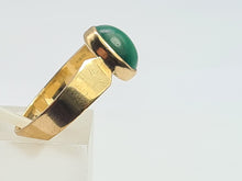 Load image into Gallery viewer, A7595: Vintage: (1980) Rare Cabochon Cut Green Malachite Signet Ring- 44 years old - superb
