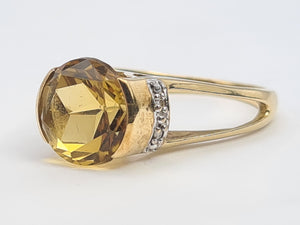 7610: Vintage: 9ct Gold Hypnotic Round Cut Yellow Citrine Diamonds Cocktail Ring.