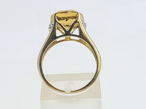 7610: Vintage: 9ct Gold Hypnotic Round Cut Yellow Citrine Diamonds Cocktail Ring.