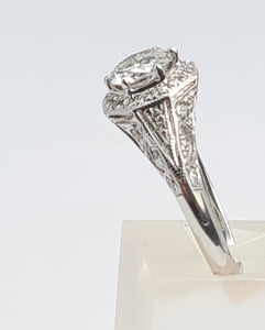 7614: Vintage: 18ct White Gold 0.98ct Full Round Cut Diamond & Diamonds Ring- S1 Clarity I/J colour - simply fabulous