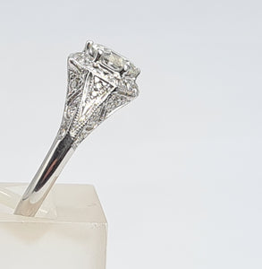 7614: Vintage: 18ct White Gold 0.98ct Full Round Cut Diamond & Diamonds Ring- S1 Clarity I/J colour - simply fabulous