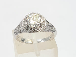 7614: Vintage: 18ct White Gold 0.98ct Full Round Cut Diamond & Diamonds Ring- S1 Clarity I/J colour - simply fabulous