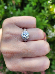 7614: Vintage: 18ct White Gold 0.98ct Full Round Cut Diamond & Diamonds Ring- S1 Clarity I/J colour - simply fabulous