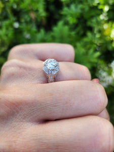 7614: Vintage: 18ct White Gold 0.98ct Full Round Cut Diamond & Diamonds Ring- S1 Clarity I/J colour - simply fabulous