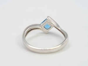 Vintage: 18ct Gold Swiss Blue Topaz Geometric Set Dress Ring