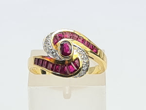 A7648: Vintage: Striking 18ct Gold Ruby Baguette Cut Diamonds Cocktail Ring- Mesmeric sparkle