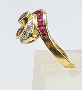 A7648: Vintage: Striking 18ct Gold Ruby Baguette Cut Diamonds Cocktail Ring- Mesmeric sparkle