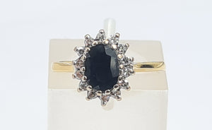 A7656: Vintage; 18ct Gold French Blue Sapphire 14 Diamonds Cluster Ring-neat, petite, sparkly