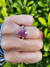 Load image into Gallery viewer, 7576: Vintage: 9ct White Gold Pear-Cut Large Champagne Pink Ruby Cocktail- lovely cut and colours
