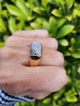 Load image into Gallery viewer, 7579: Vintage: heavy 9ct Gold Black White Diamonds Signet Ring- sparkling statement
