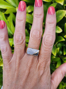 7579: Vintage: heavy 9ct Gold Black White Diamonds Signet Ring- sparkling statement