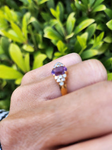 A7535:Vintage: 18ct Lilac Amethyst 12 Brilliant Cut Diamonds Ring= elegant, seductive, sparkling