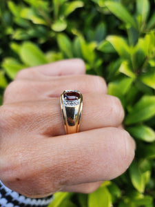 A7550: Vintage: Heavy 10ct Gold Almandine Garnet Diamonds Signet Ring- A fine example