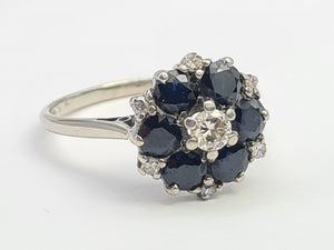 7631:Vintage Exceptional; 18ct White Gold French Blue Sapphires 7 Diamonds Flower Head Ring- beautiful sparkling symmetry