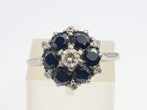 7631:Vintage Exceptional; 18ct White Gold French Blue Sapphires 7 Diamonds Flower Head Ring- beautiful sparkling symmetry