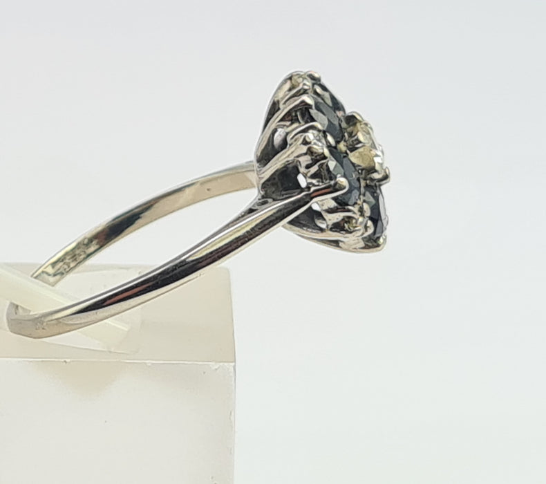 6089:Vintage Exceptional; 18ct White Gold French Blue Sapphires 7 Diamonds Flower Head Ring