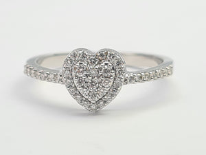 A7675: Vintage: 18ct White Gold Diamonds Encrusted Heart Shaped Ring- simply delightful