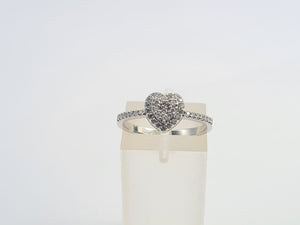 A7675: Vintage: 18ct White Gold Diamonds Encrusted Heart Shaped Ring- simply delightful