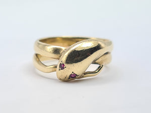 A7695: Vintage; Heavy Ruby Eyed 9ct Gold Snake Ring- Hallmarked in 1965- Ssssplendid