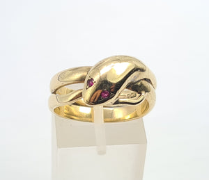 A7695: Vintage; Heavy Ruby Eyed 9ct Gold Snake Ring- Hallmarked in 1965- Ssssplendid