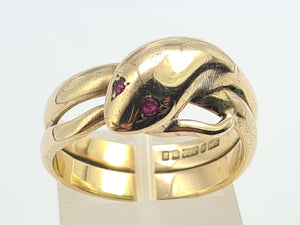 A7695: Vintage; Heavy Ruby Eyed 9ct Gold Snake Ring- Hallmarked in 1965- Ssssplendid