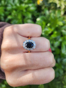 A7656: Vintage; 18ct Gold French Blue Sapphire 14 Diamonds Cluster Ring-neat, petite, sparkly