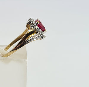 A7726: Vintage: 9ct Gold Heart Cut Ruby Diamonds Dress Ring- cute, sparkly, lovely combination