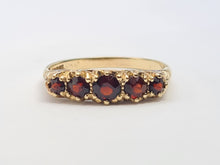 Cargar imagen en el visor de la galería, 7752: Vintage; 9ct Gold 5 Rich Red Garnets Stacker/Dress Ring
